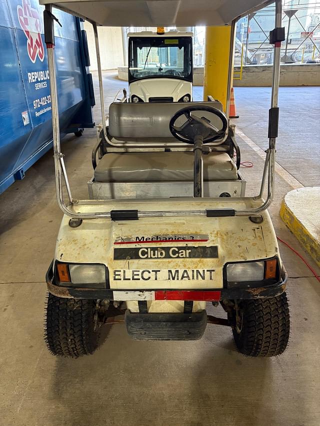 Image of Club Car Carryall equipment image 4