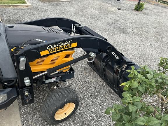 Image of Cub Cadet SC2400 equipment image 4