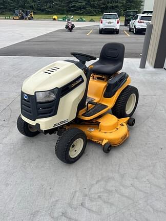 Image of Cub Cadet SLTX1054 equipment image 2