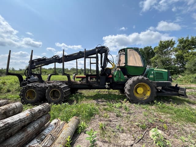 Image of John Deere 1010E equipment image 1
