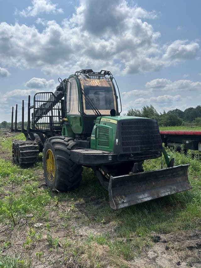 Image of John Deere 1010E equipment image 2