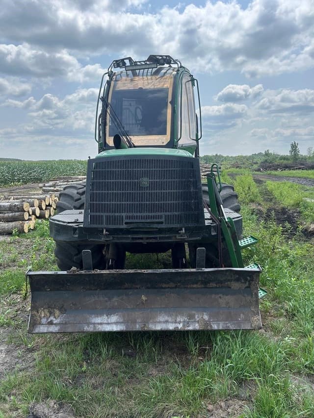 Image of John Deere 1010E equipment image 4