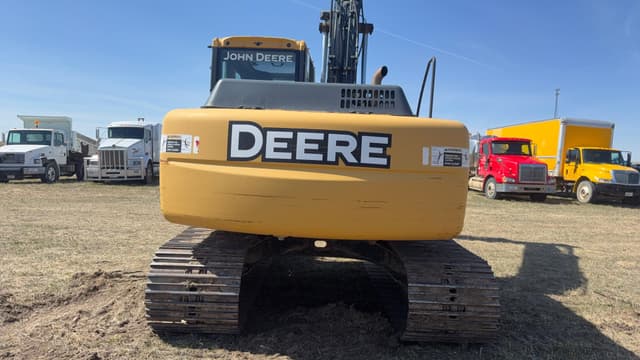 Image of John Deere 120D equipment image 3