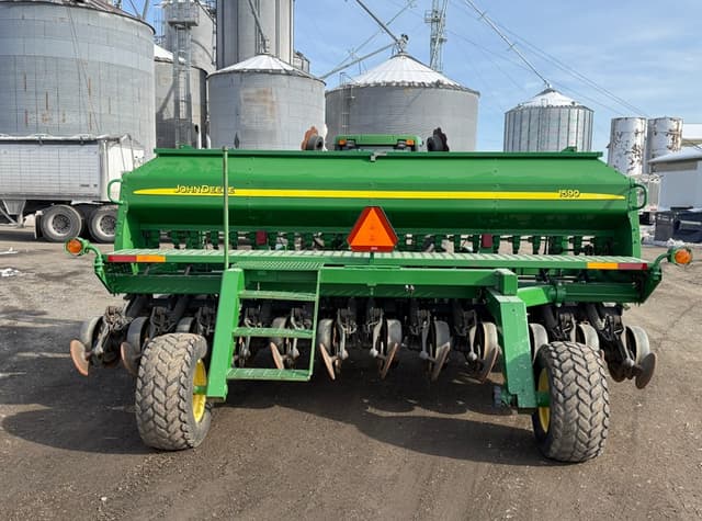 Image of John Deere 1590 equipment image 2
