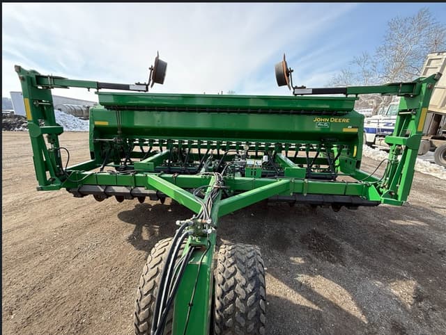 Image of John Deere 1590 equipment image 1