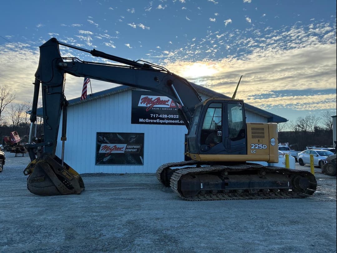 Image of John Deere 225DLC Primary image