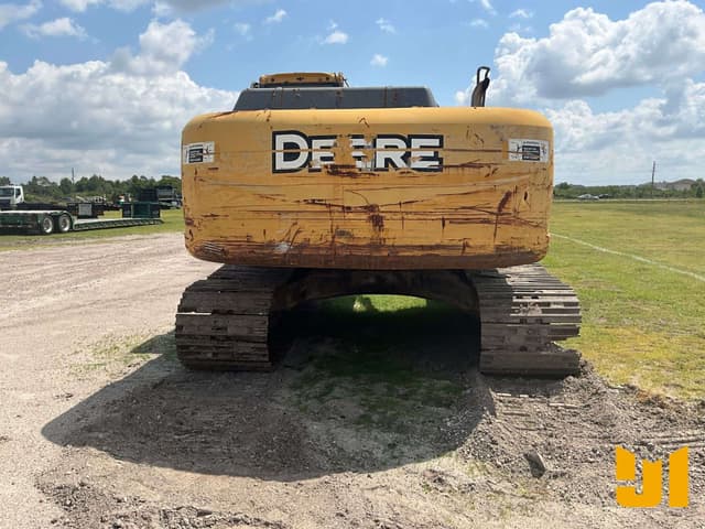 Image of John Deere 240D equipment image 3