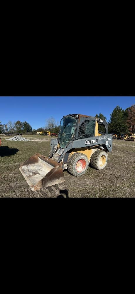 2010 John Deere 318D Equipment Image0