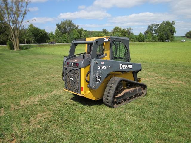 Image of John Deere 319D equipment image 3