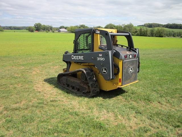 Image of John Deere 319D equipment image 2