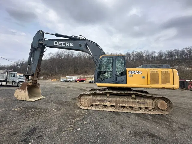 Image of John Deere 350D LC equipment image 4