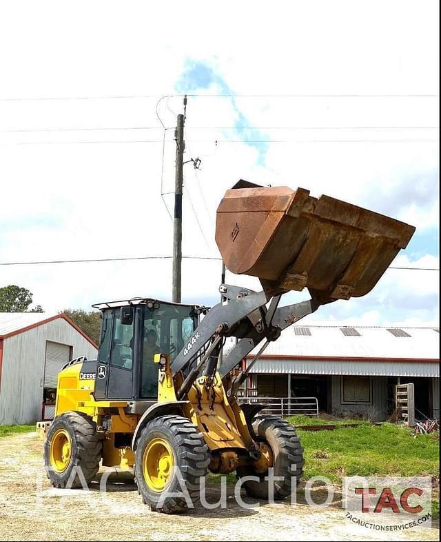 Image of John Deere 444K equipment image 2