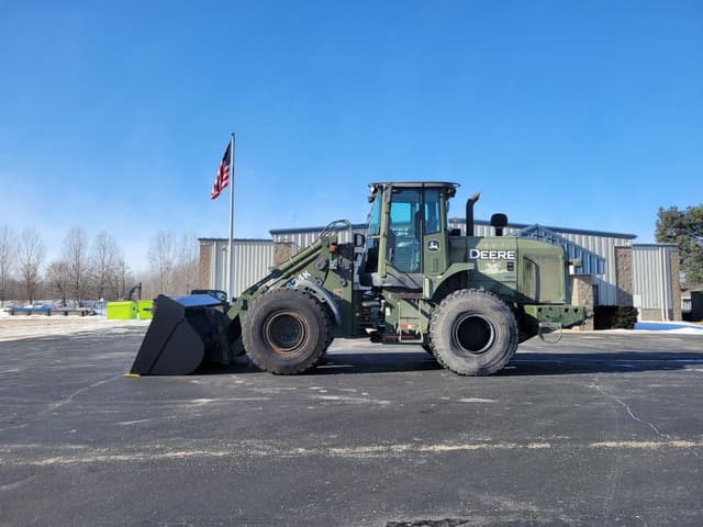 Image of John Deere 624K equipment image 1