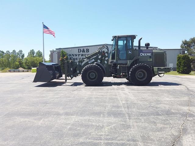 Image of John Deere 624K equipment image 1