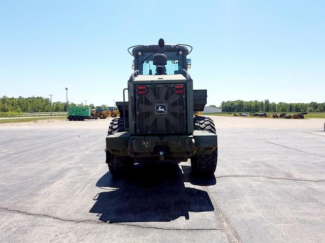 Image of John Deere 624K equipment image 3