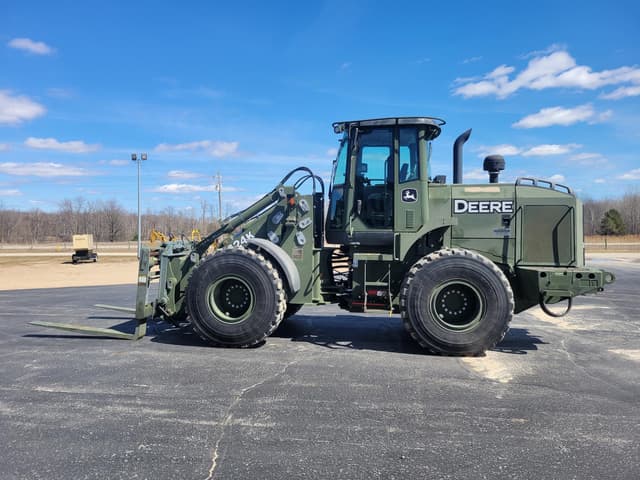 Image of John Deere 624K equipment image 1