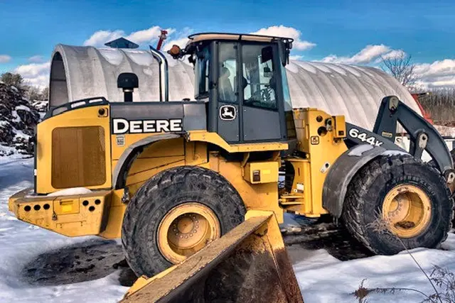 Image of John Deere 644K equipment image 4