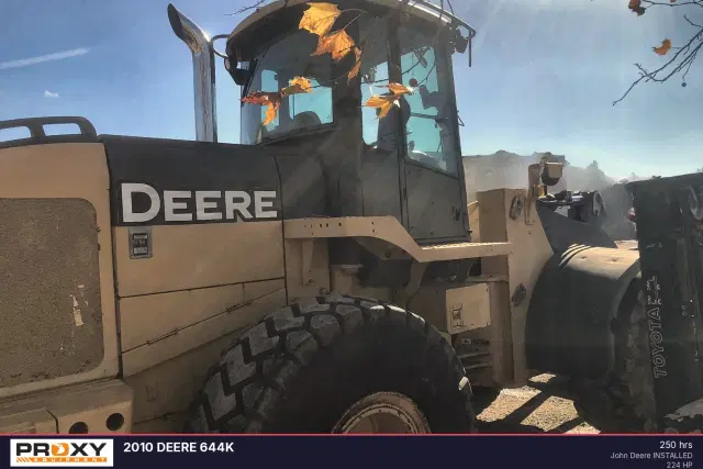 Image of John Deere 644K equipment image 3