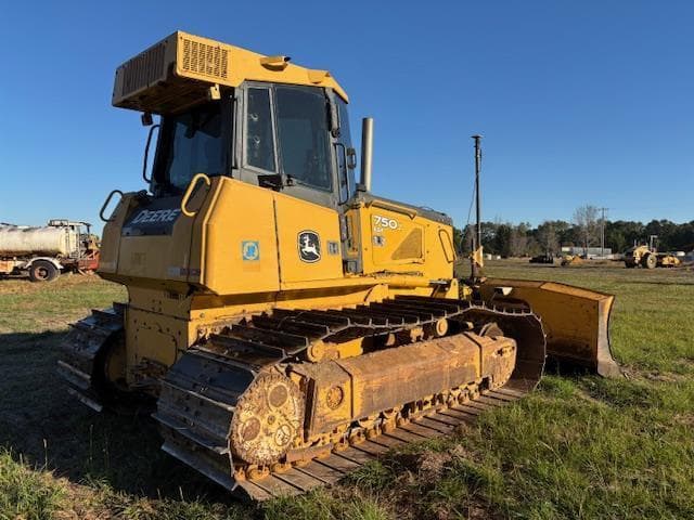 Image of John Deere 750J equipment image 4