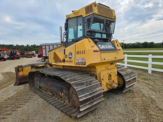 Image of John Deere 750J equipment image 2