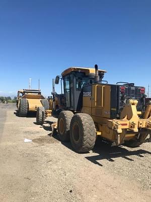 2010 John Deere 872GP Image