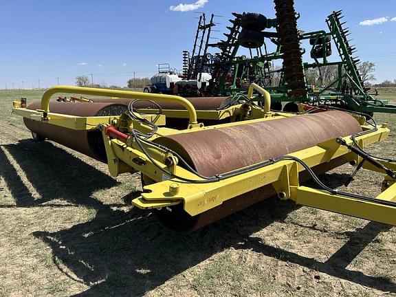 Image of Degelman LR7645 equipment image 2