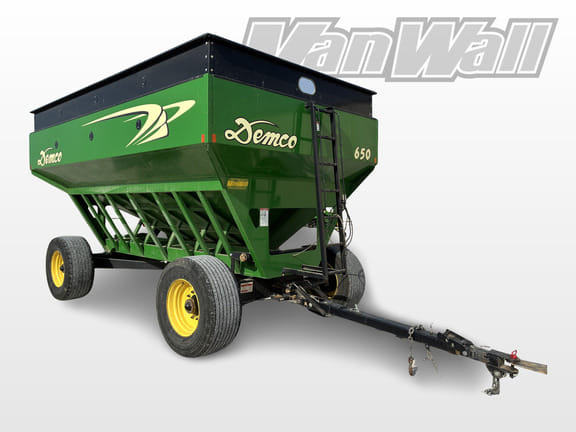 2010 Demco 650 Equipment Image0