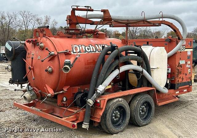 Image of Ditch Witch FX60 equipment image 4