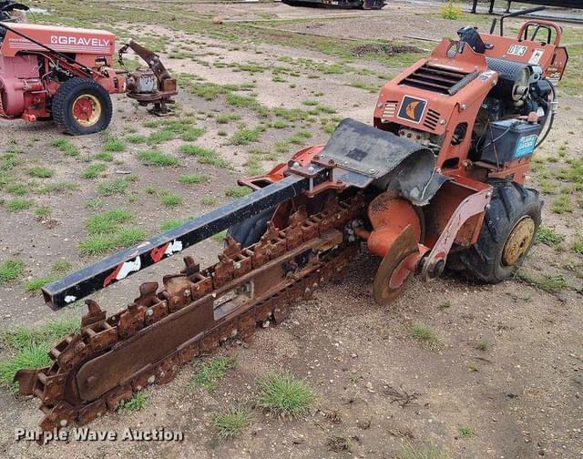Image of Ditch Witch RT24 equipment image 3