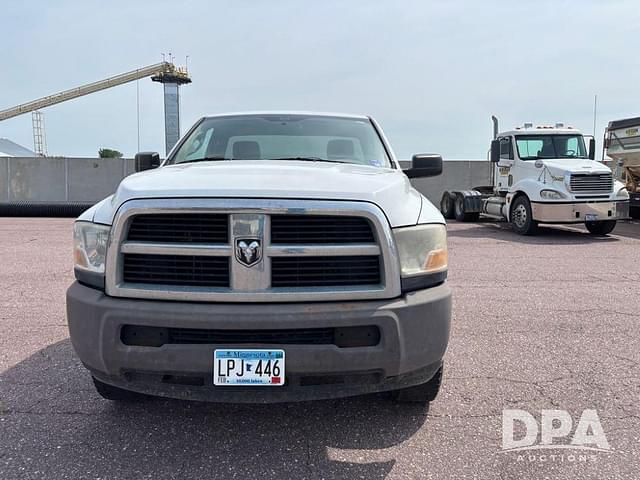 Image of Dodge Ram 2500 equipment image 2