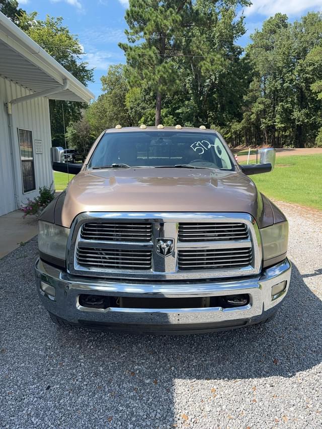 Image of Dodge Ram 3500 equipment image 4