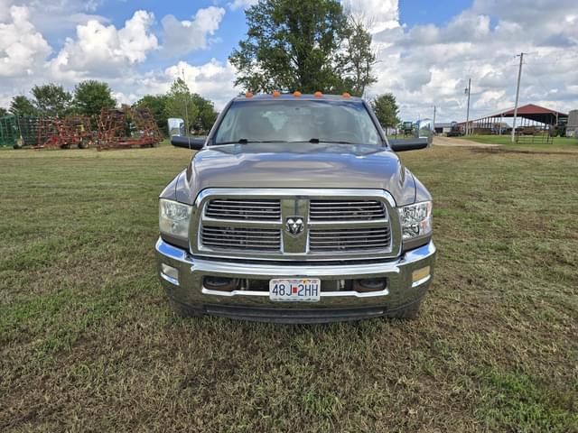 Image of Dodge Ram 3500HD equipment image 2