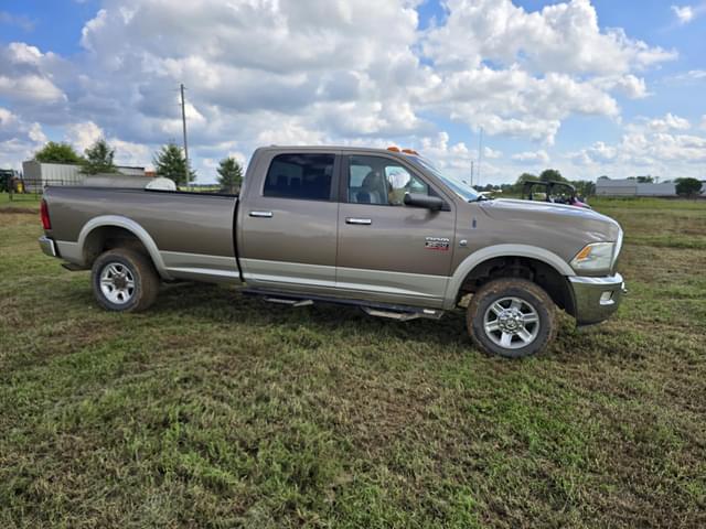 Image of Dodge Ram 3500HD equipment image 4