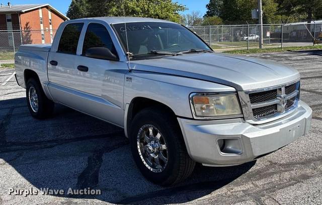 Image of Dodge Dakota equipment image 2