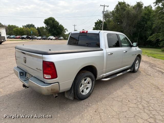 Image of Dodge Ram 1500 equipment image 4