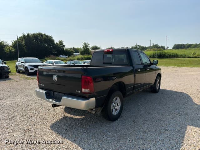 Image of Dodge Ram 1500 equipment image 4