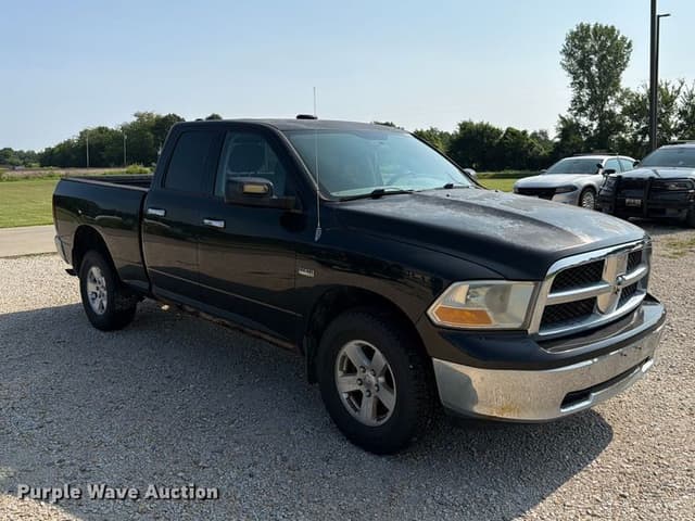 Image of Dodge Ram 1500 equipment image 2