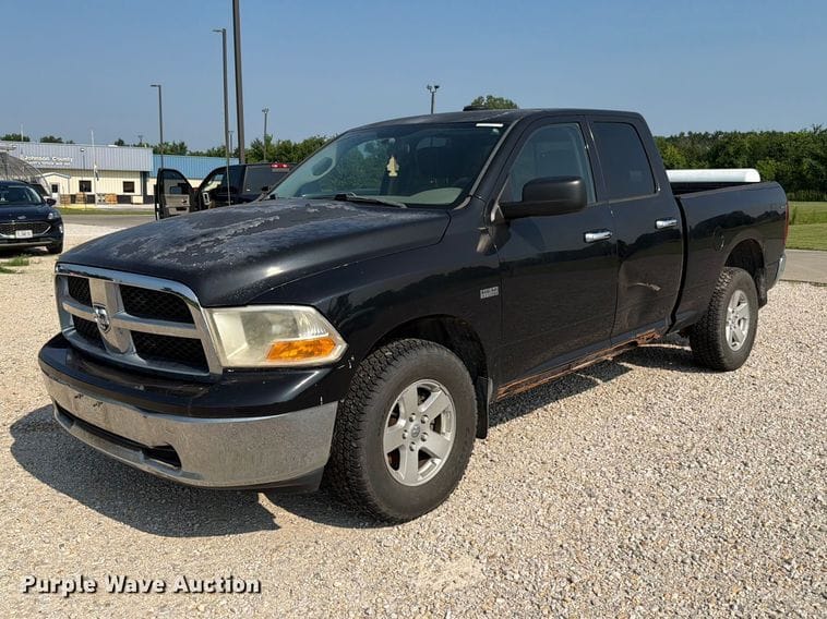 2010 Dodge Ram 1500 Equipment Image0