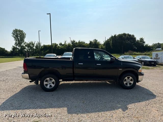 Image of Dodge Ram 1500 equipment image 3