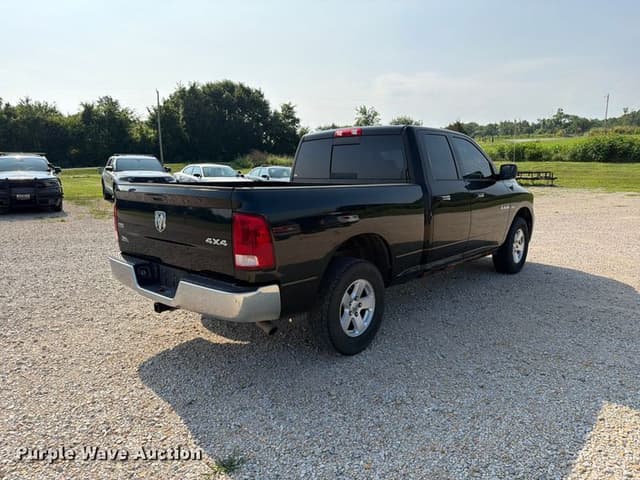 Image of Dodge Ram 1500 equipment image 4
