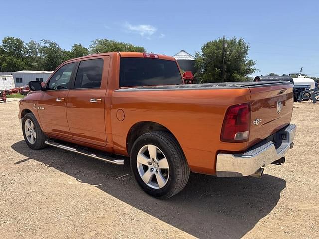 Image of Dodge Ram 1500 equipment image 2