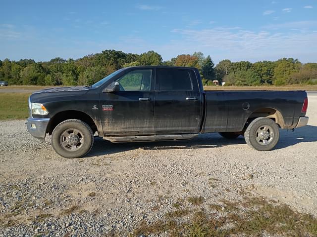 Image of Dodge Ram 2500 equipment image 2