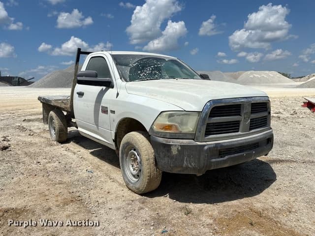 Image of Dodge Ram 2500 equipment image 2