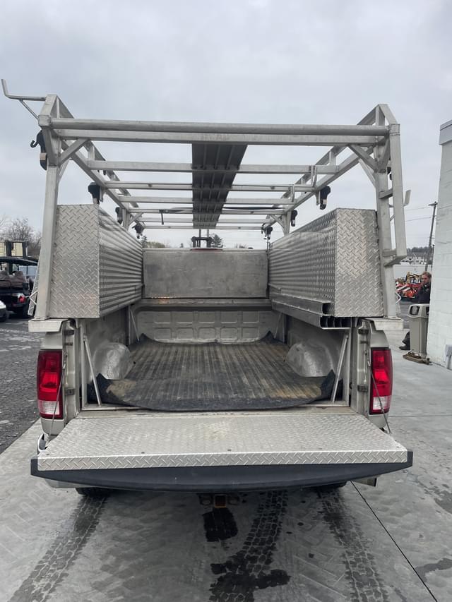 Image of Dodge Ram 2500 equipment image 4