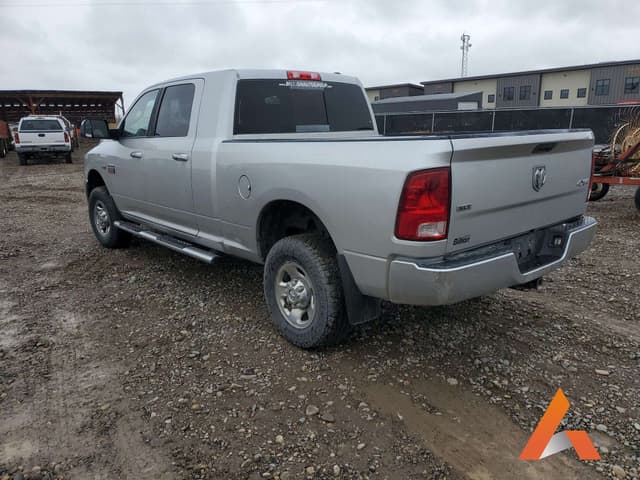 Image of Dodge Ram 2500 equipment image 2