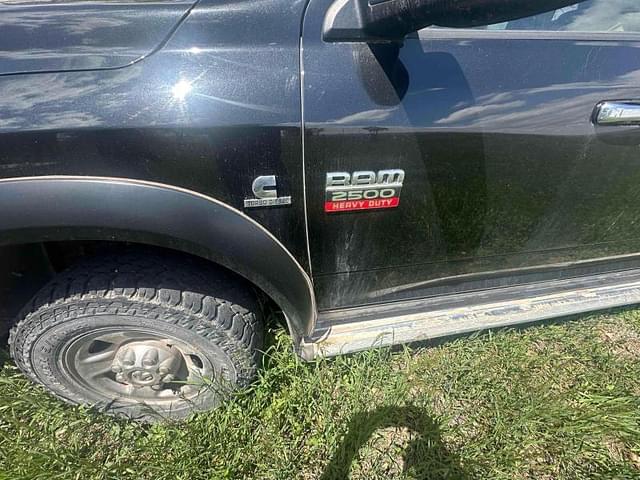 Image of Dodge Ram 2500 equipment image 2