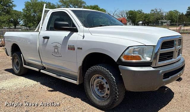 Image of Dodge Ram 2500 equipment image 2