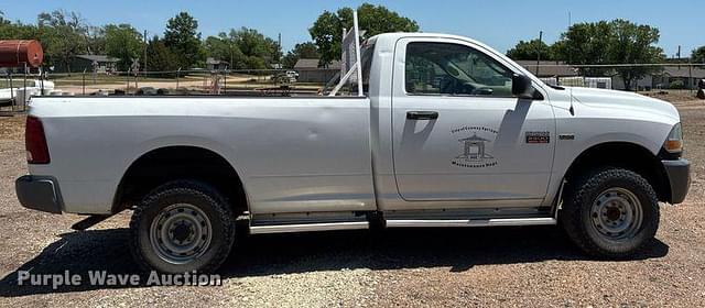 Image of Dodge Ram 2500 equipment image 3