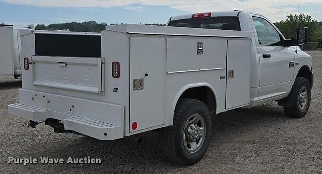 Image of Dodge Ram 2500 equipment image 4
