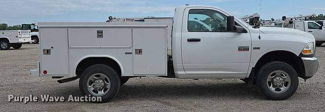 Image of Dodge Ram 2500 equipment image 3